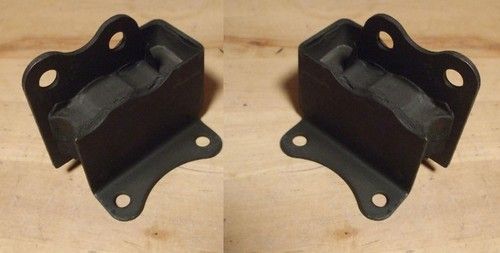 FRONT ENGINE MOUNTS x2 (Morgan 4/4) (Ser. 3, 4 & 5) (1960- 68)